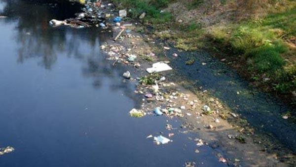 ô nhiễm môi trường nước bao gồm cả nguồn nước ngầm và nước mặt